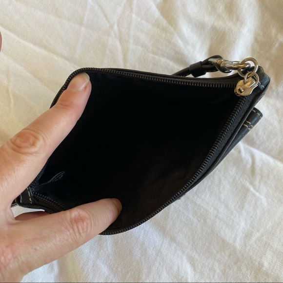 Coach genuine leather, zip up wristlet EUC - Picture 5 of 9